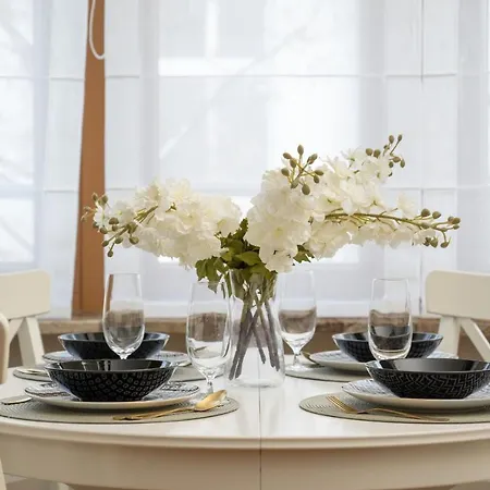 Aesthetic One Bedroom In By Renters Apartamento