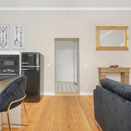 Aesthetic One Bedroom In By Renters Wroclaw