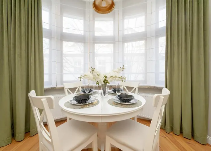 Aesthetic One Bedroom In By Renters Apartamento *