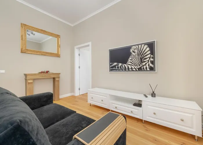 Aesthetic One Bedroom In By Renters