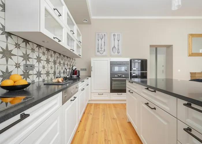 Aesthetic One Bedroom In By Renters Apartamento *