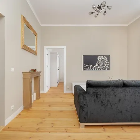 Aesthetic One Bedroom In By Renters