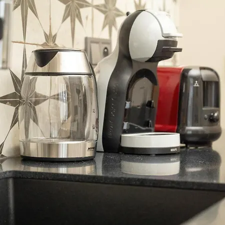 Aesthetic One Bedroom In By Renters *